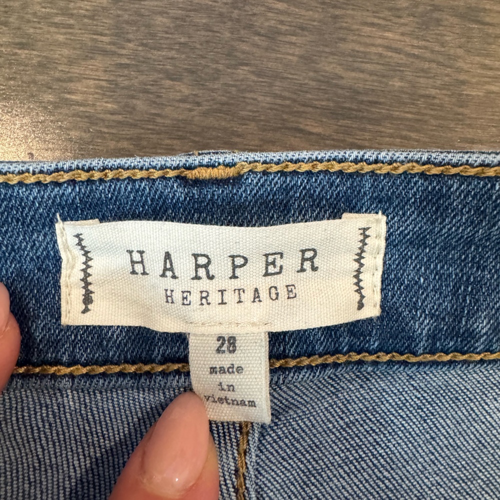 Stylish High Rise Button-Fly Jeans B011 - Picture 2 of 5